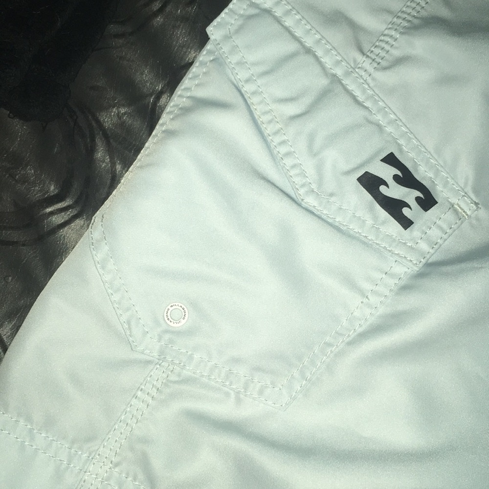 Billabong swim trunks - Picture 3 of 5